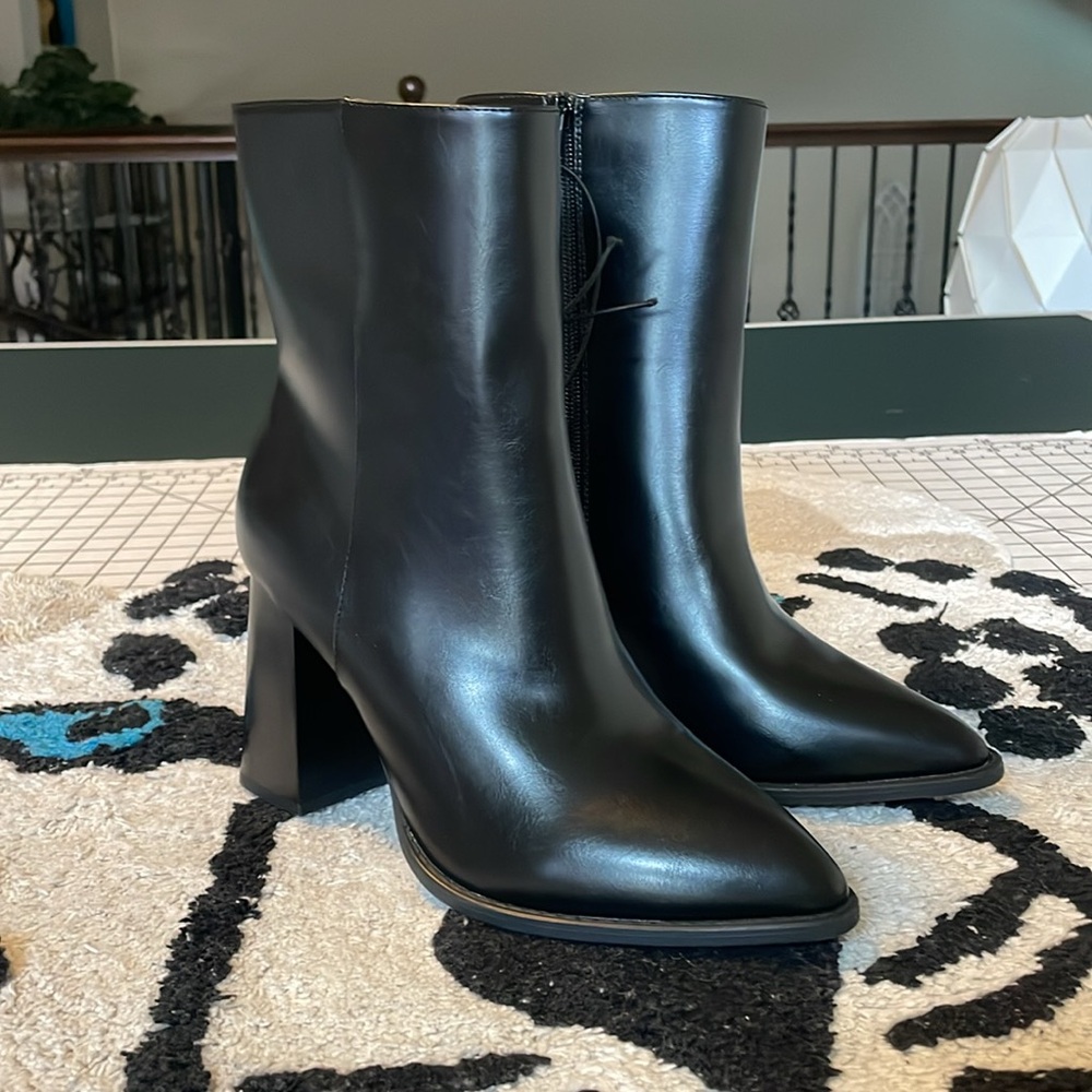 Worthington plaza block heel booties Memory Foam, size 8.5 - Picture 2 of 8